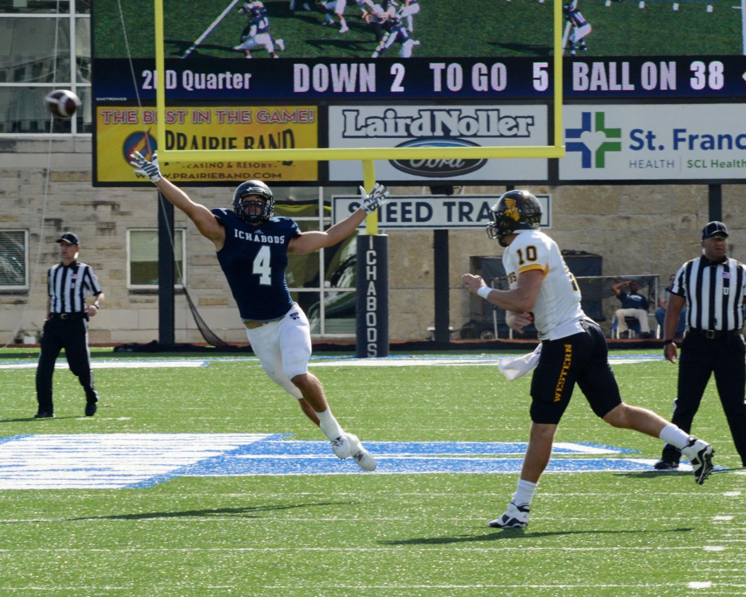 Homecoming brings 16-13 win against Griffons