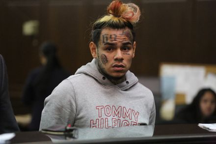 Tekashi+6ix9ines+in+court+during+racketeering+case.%C2%A0