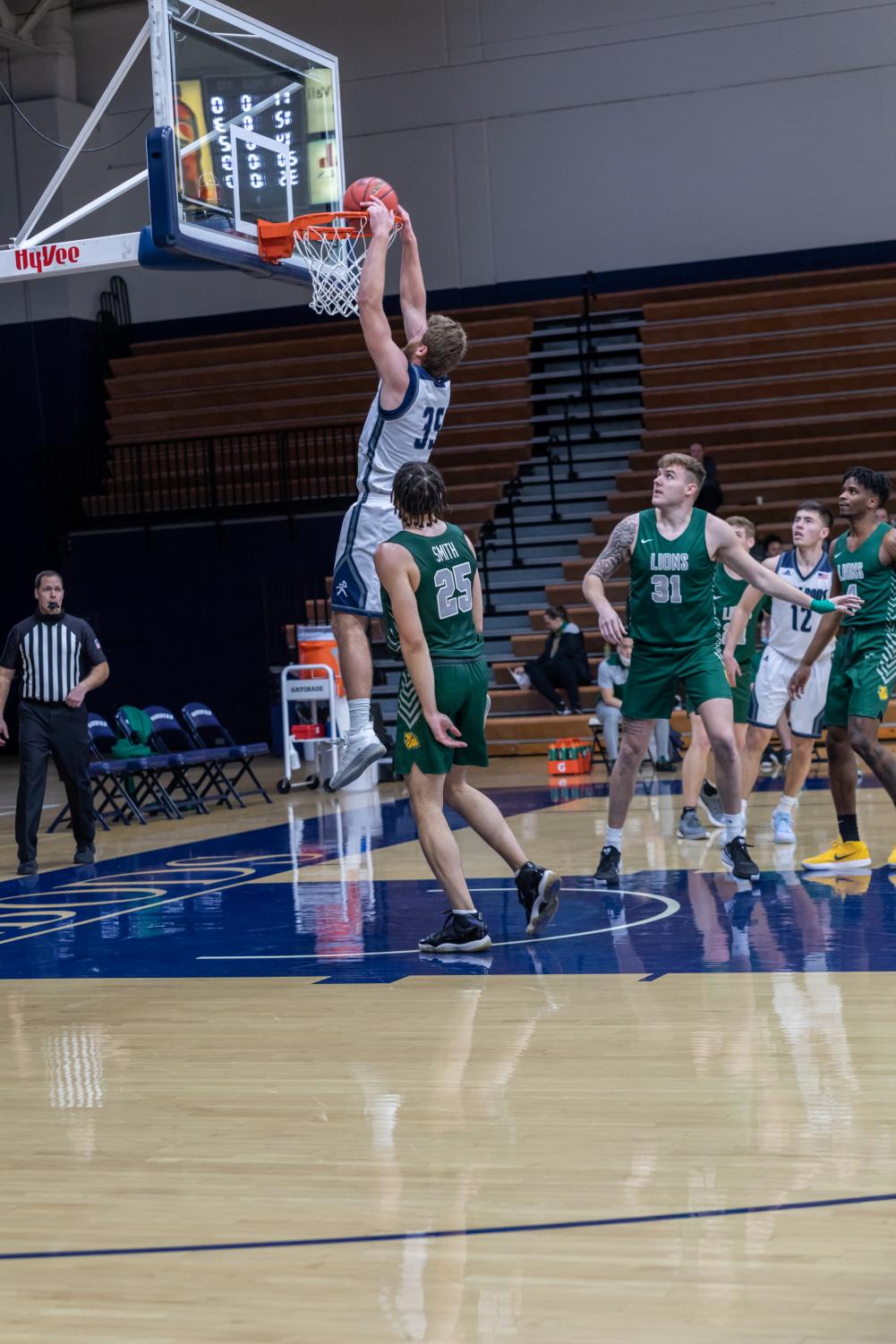 Washburn Men’s Basketball gets back on track with win – The Washburn Review