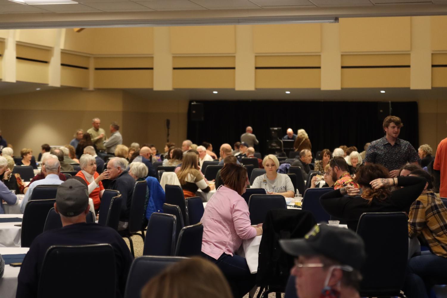 After hours alumni event takes on campus