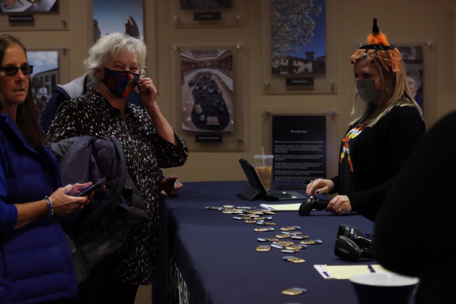 After hours alumni event takes on campus