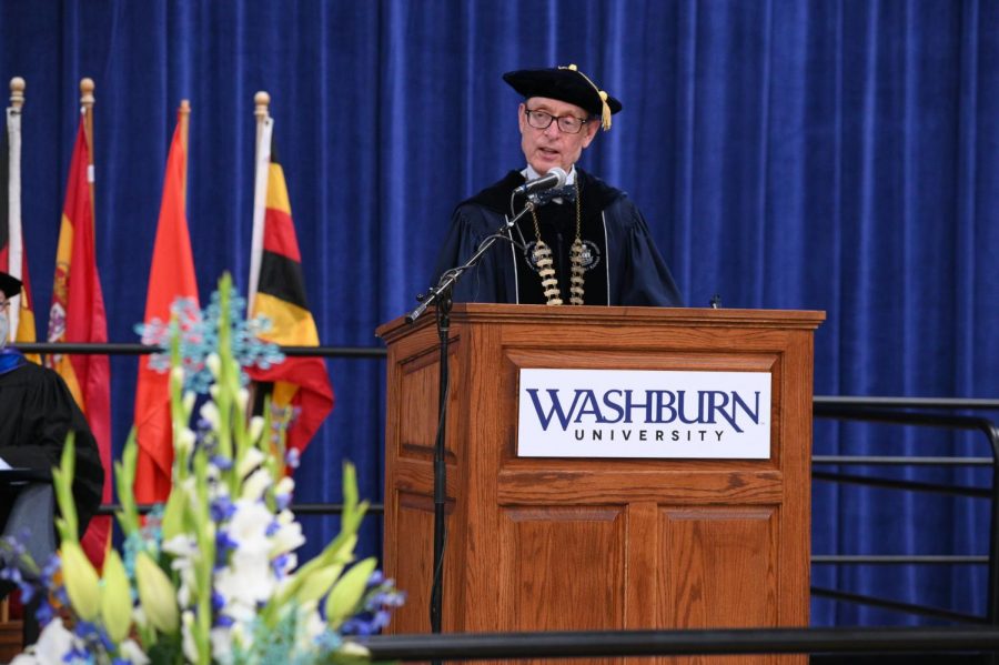 Dr.+Jerry+Farley%2C+President+of+Washburn+University+shares+wise+words+of+wisdom+to+kick+off+fall+commencement.+Fall+commencement+was+held+Dec.+17%2C+2021.