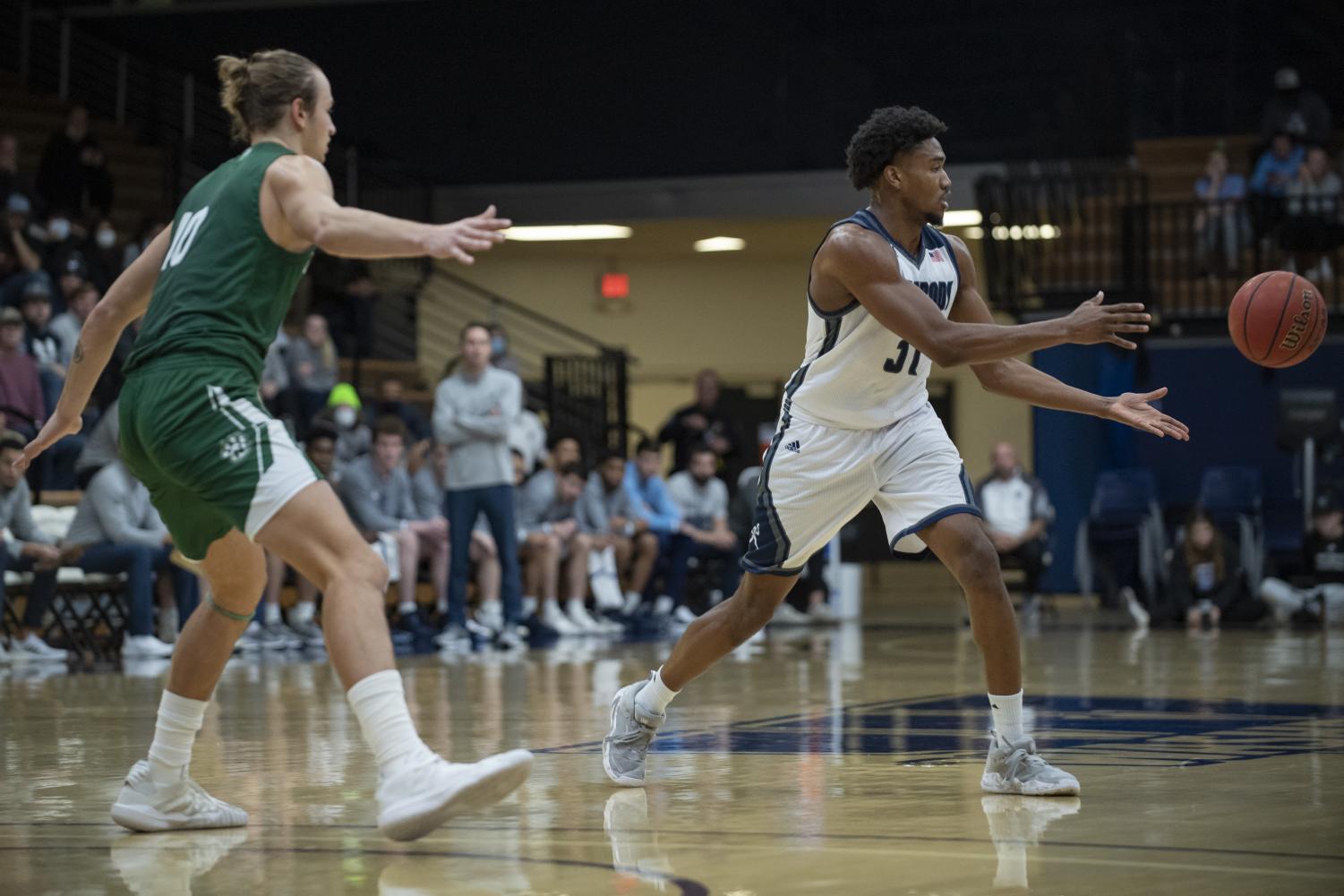 GALLERY: Men's basketball falls to No. 2 Northwest Missouri State