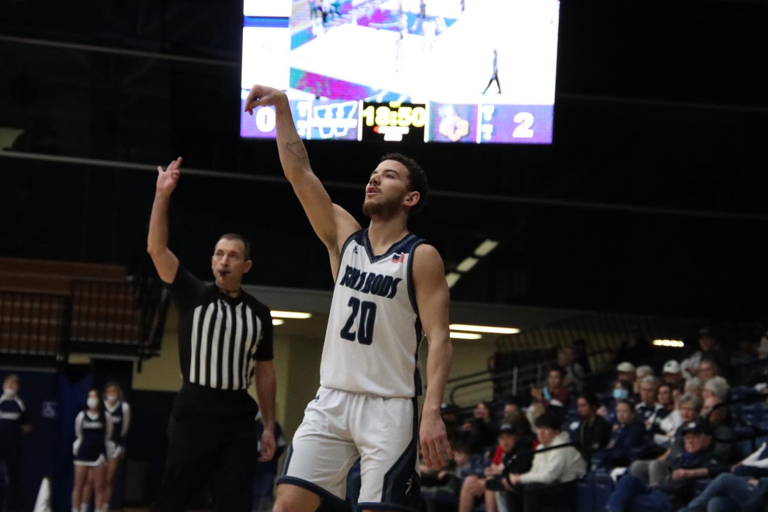 GALLERY: Sights from men's basketball's third straight home win