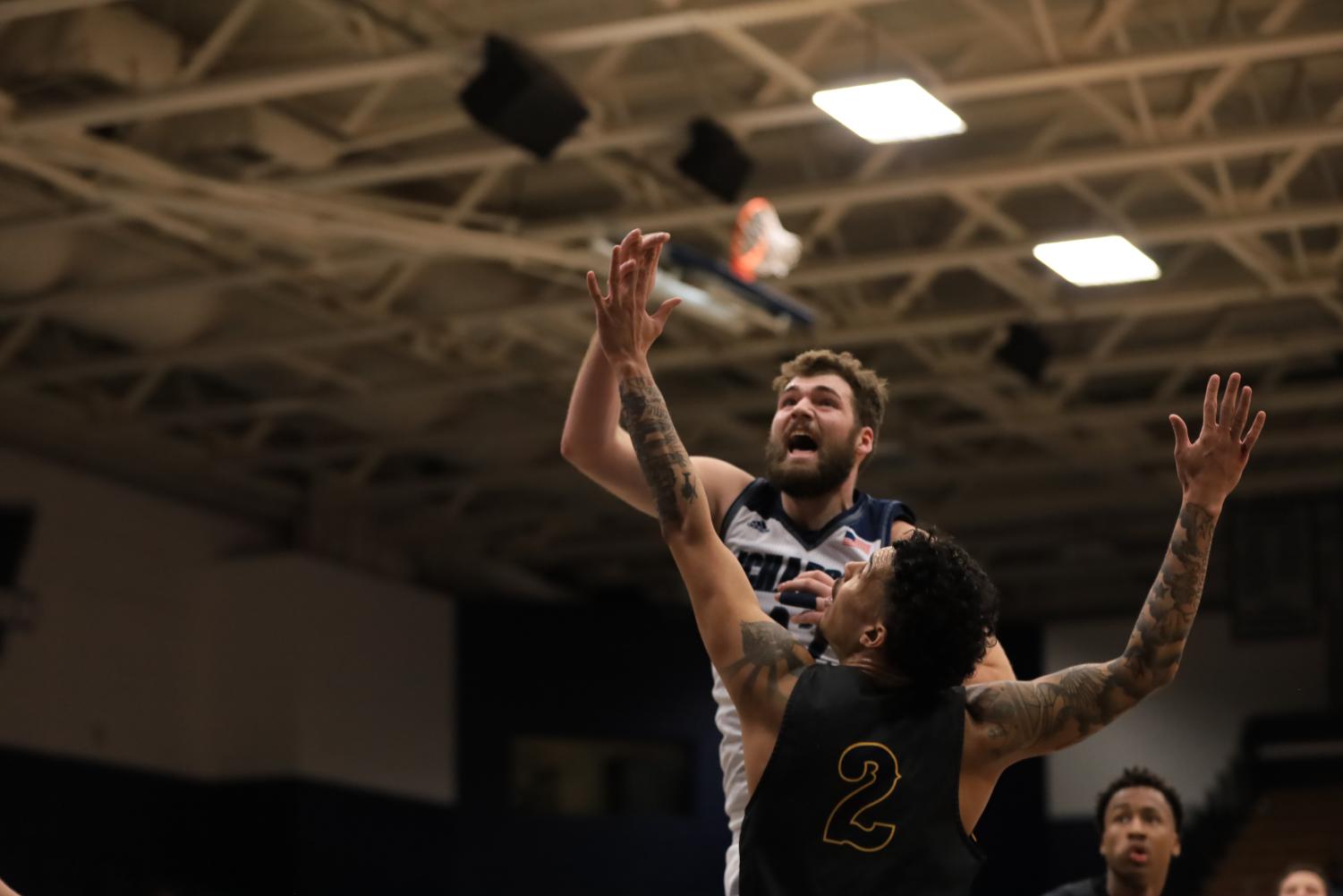 GALLERY: Sights from men's basketball's third straight home win