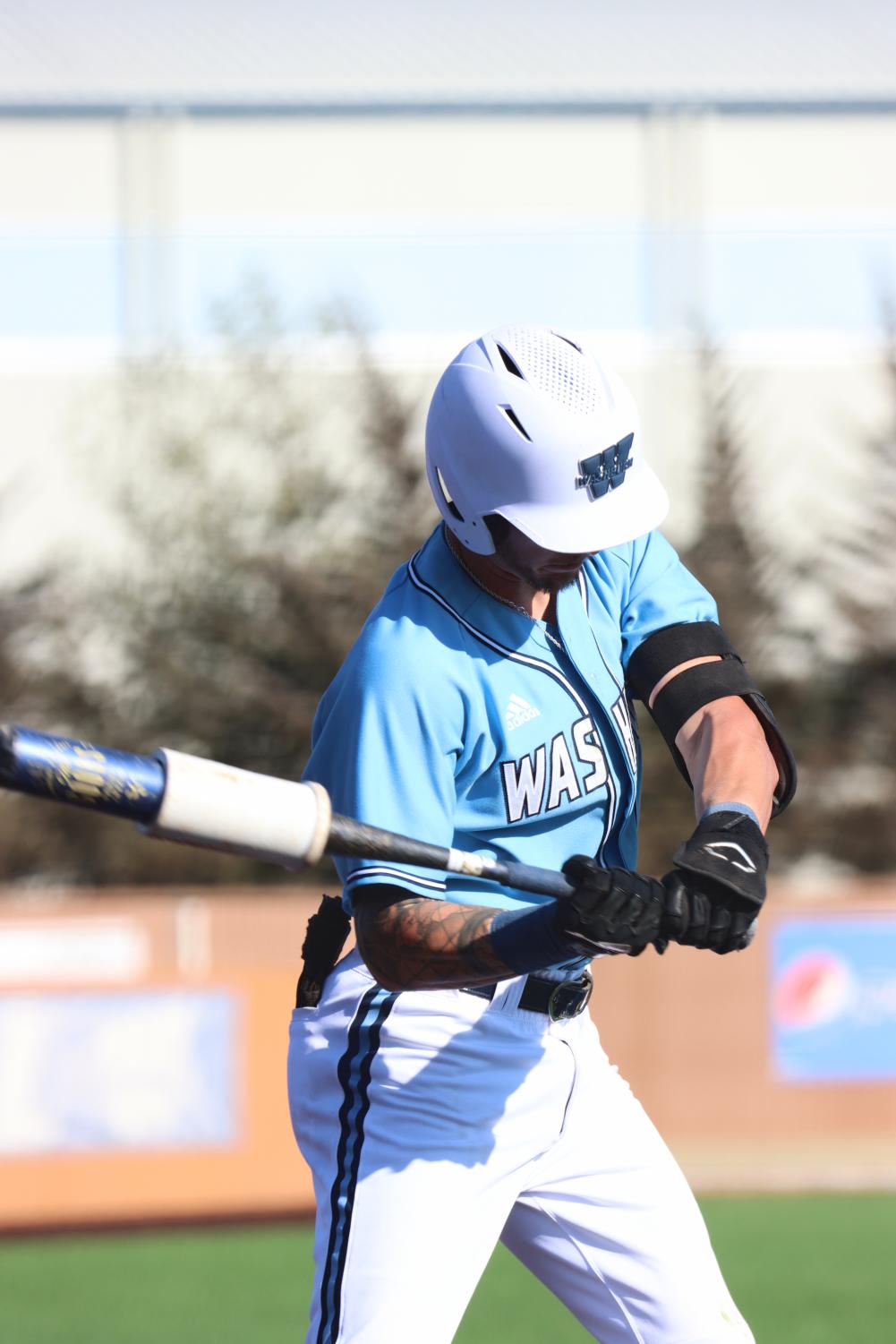 GALLERY: Baseball blows past Bearcats in 10-1 win