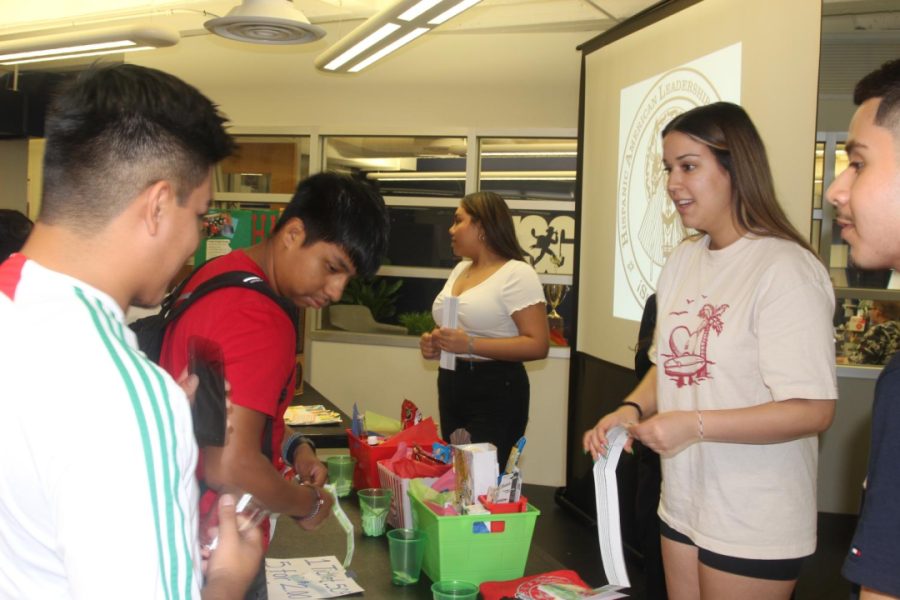 Students of all backgrounds were invited to attend the HALO event. HALO encouraged the sharing of Hispanic culture across people, regardless of their origin.