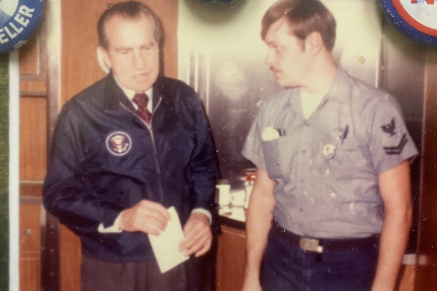 Veteran Scott Nickel meets President Richard Nixon.