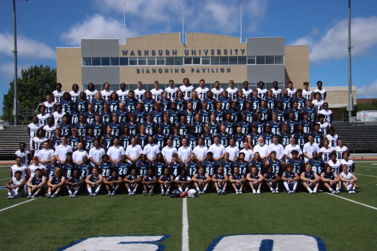 Ichabods+prepare+for+the+first+game+of+the+season+against+Pittsburg+State.++Pictured+in+navy+blue+jerseys+are+players++who+have+returned+for+this+season+and+in+white+jerseys%2C+incoming+freshmen.