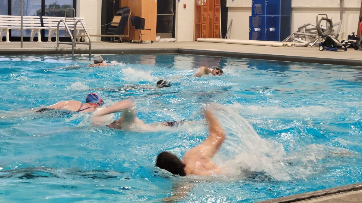 The club starts practice with lap swimming warmups. Swimmers of all skill levels were free to go at their own pace.