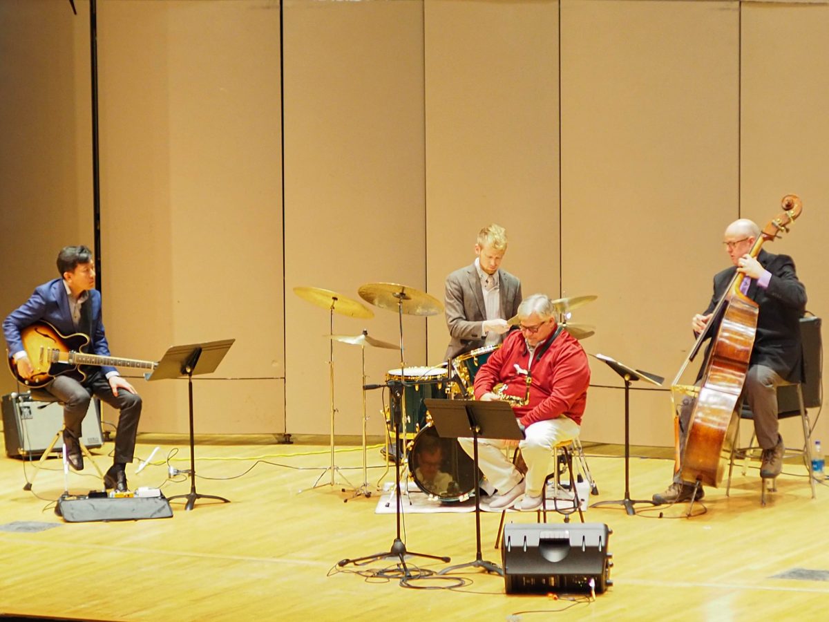 Washburn+Jazz+Faculty+hosts+a+Jazz+Faculty+Concert+inviting+guests+such+Brian+Steever%2C+a+drummer+and+teacher+in+Kansas+City.+The+WU+Jazz+Faculty+Concert+was+organized+in+the+White+Concert+Hall+Friday%2C+Nov.+9%2C+2023.
