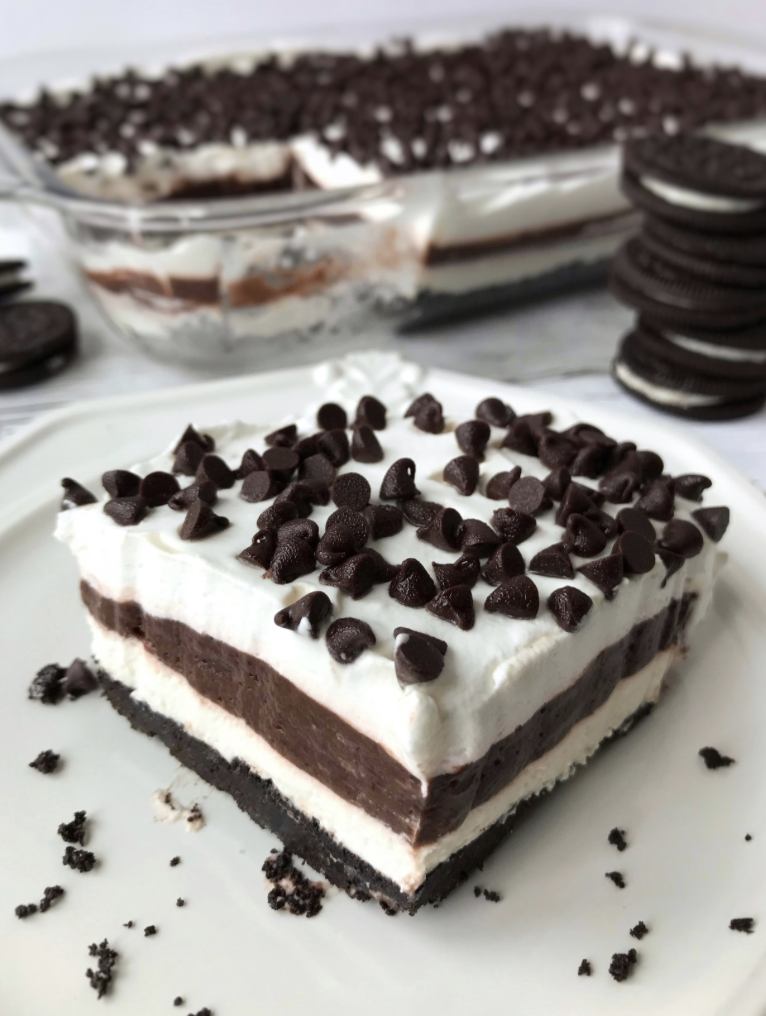 Oreo lasagna is a delicious dessert that anyone can make. It can be served as a treat after any meal.