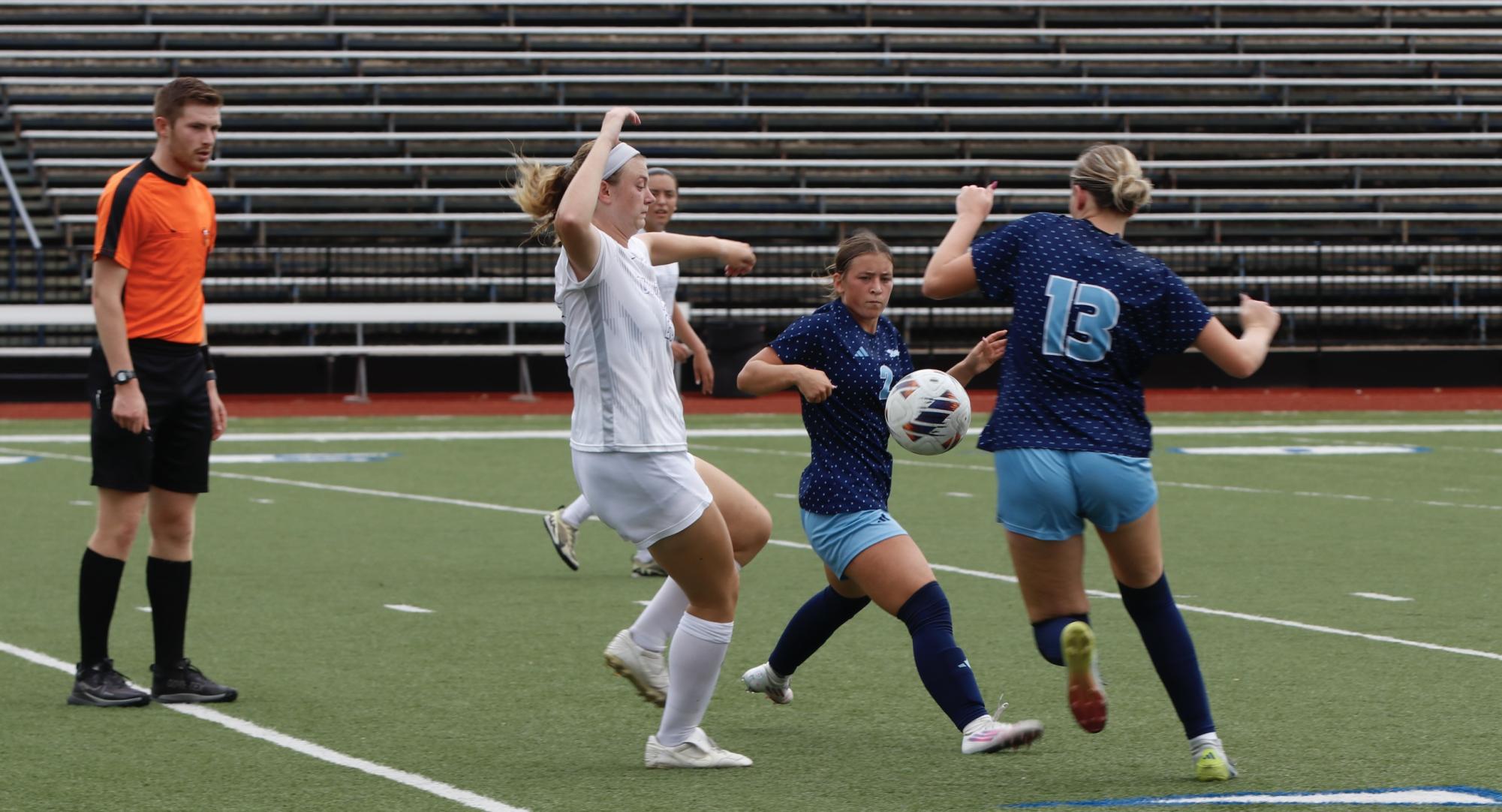 Washburn earns second straight win with 1-0 shutout