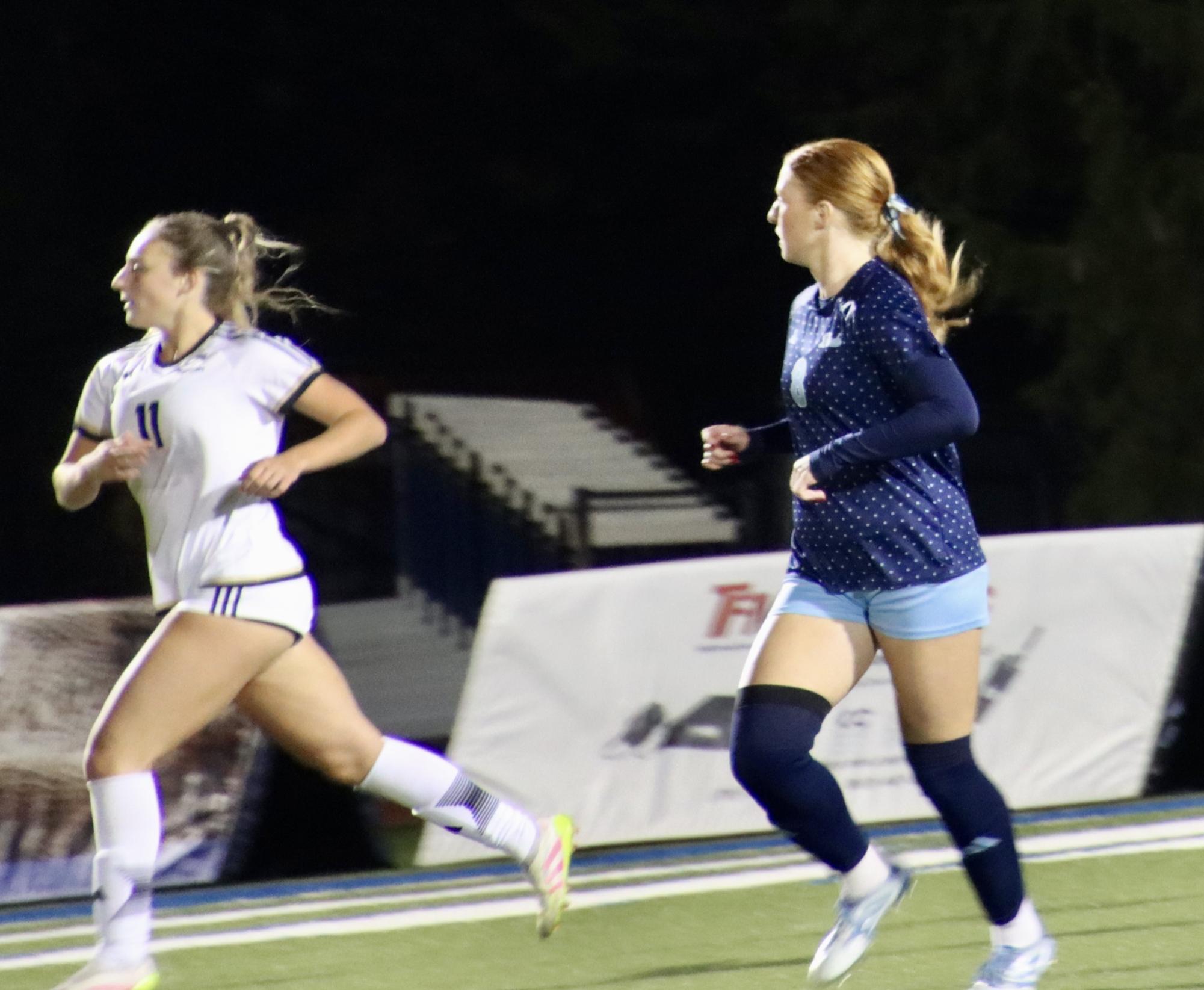 Washburn Ichabods and Emporia go against each other 0-0