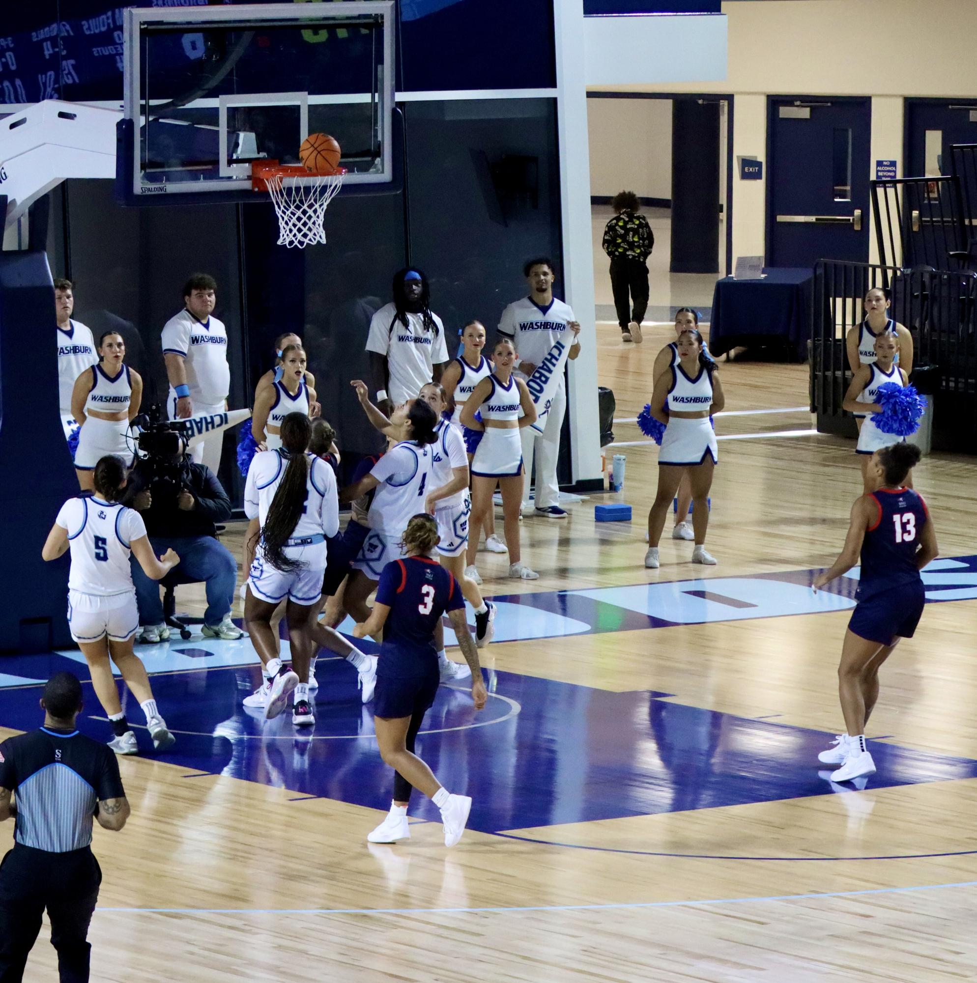 Ichabods surge past MSU Denver with dominant third quarter