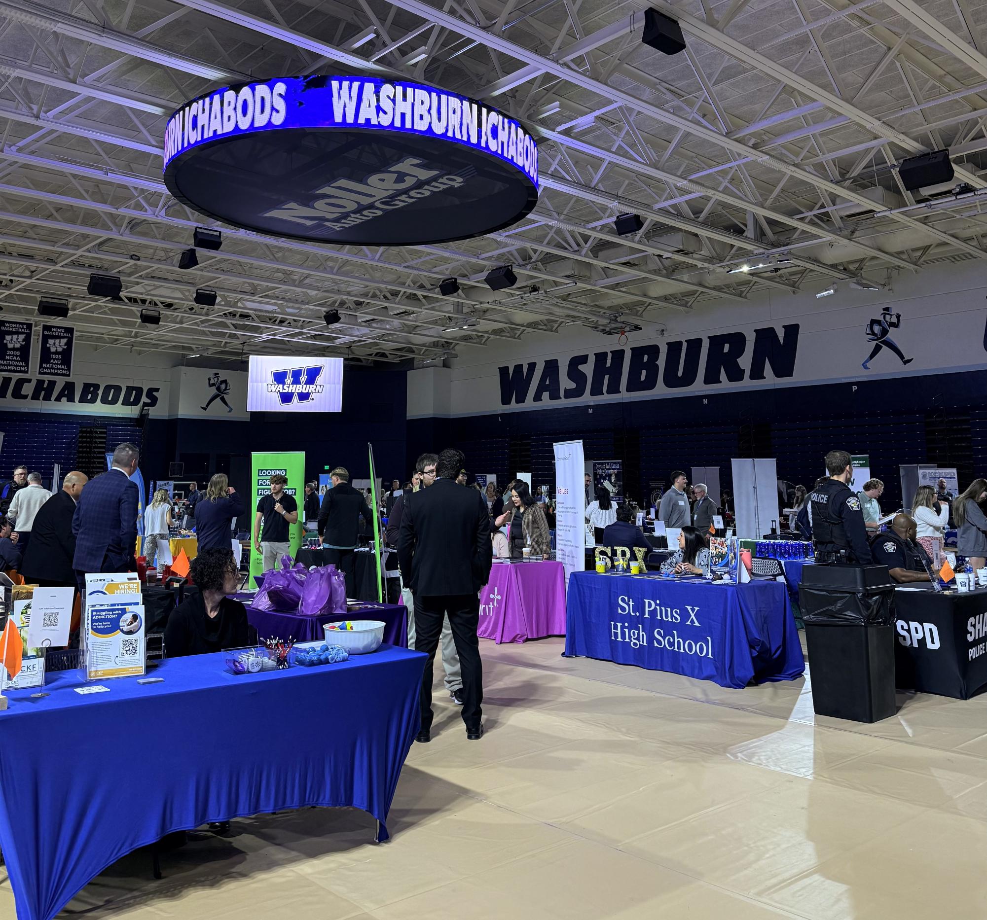 Washburn students meet employers and explore jobs