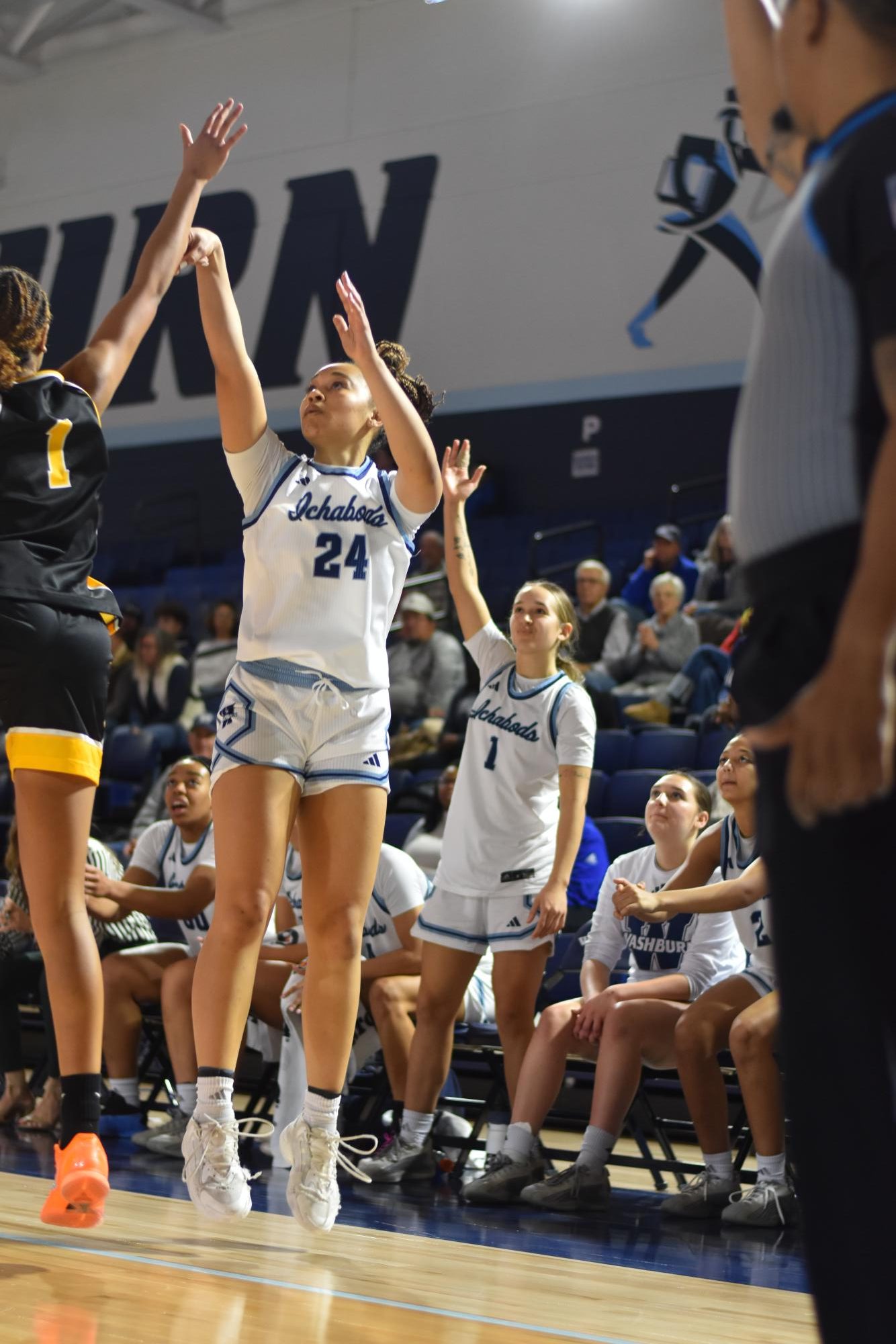 Washburn wins against Western