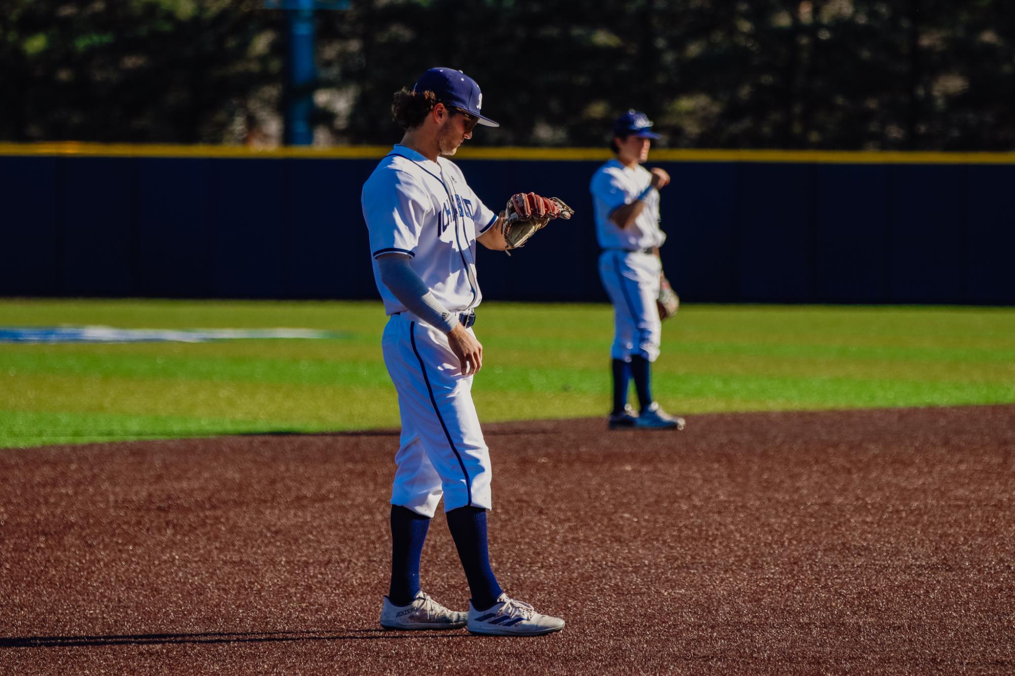 Ichabods squeezed by Tigers of Fort Hayes to a victory of 6-5