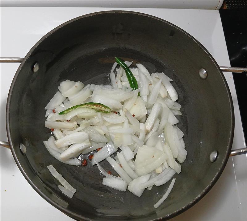 A quick Nepali cauliflower recipe for everyday meals