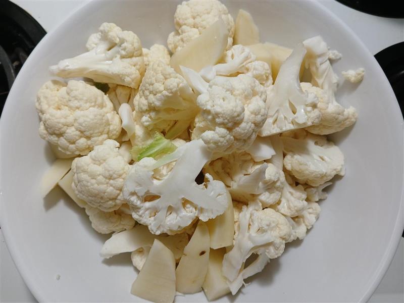 A quick Nepali cauliflower recipe for everyday meals