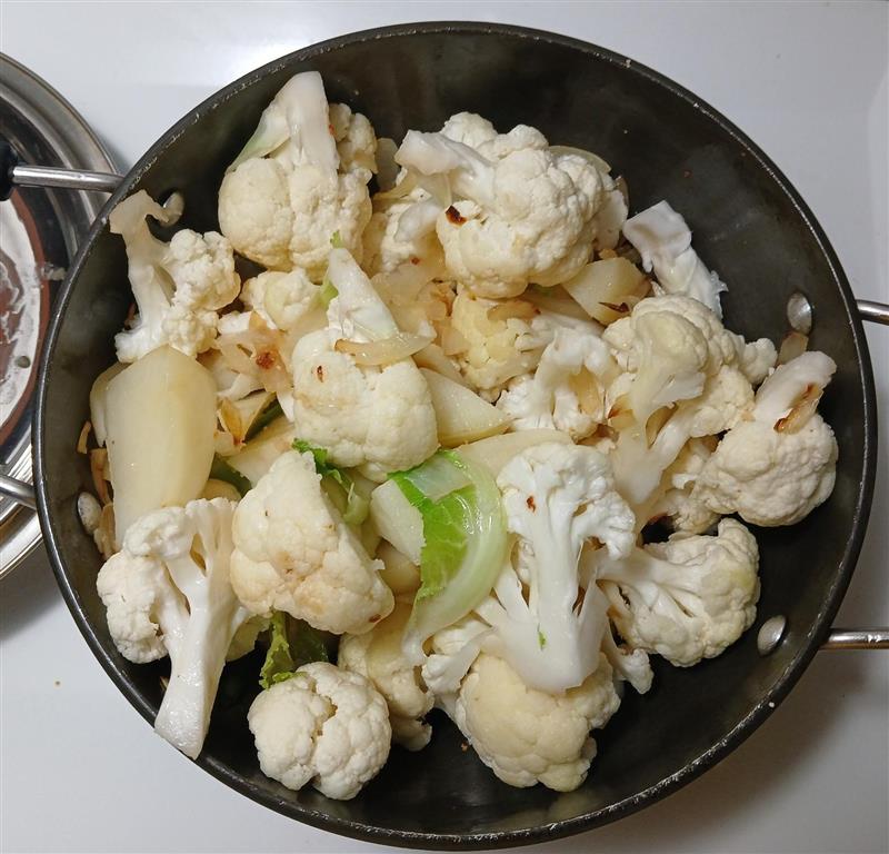 A quick Nepali cauliflower recipe for everyday meals