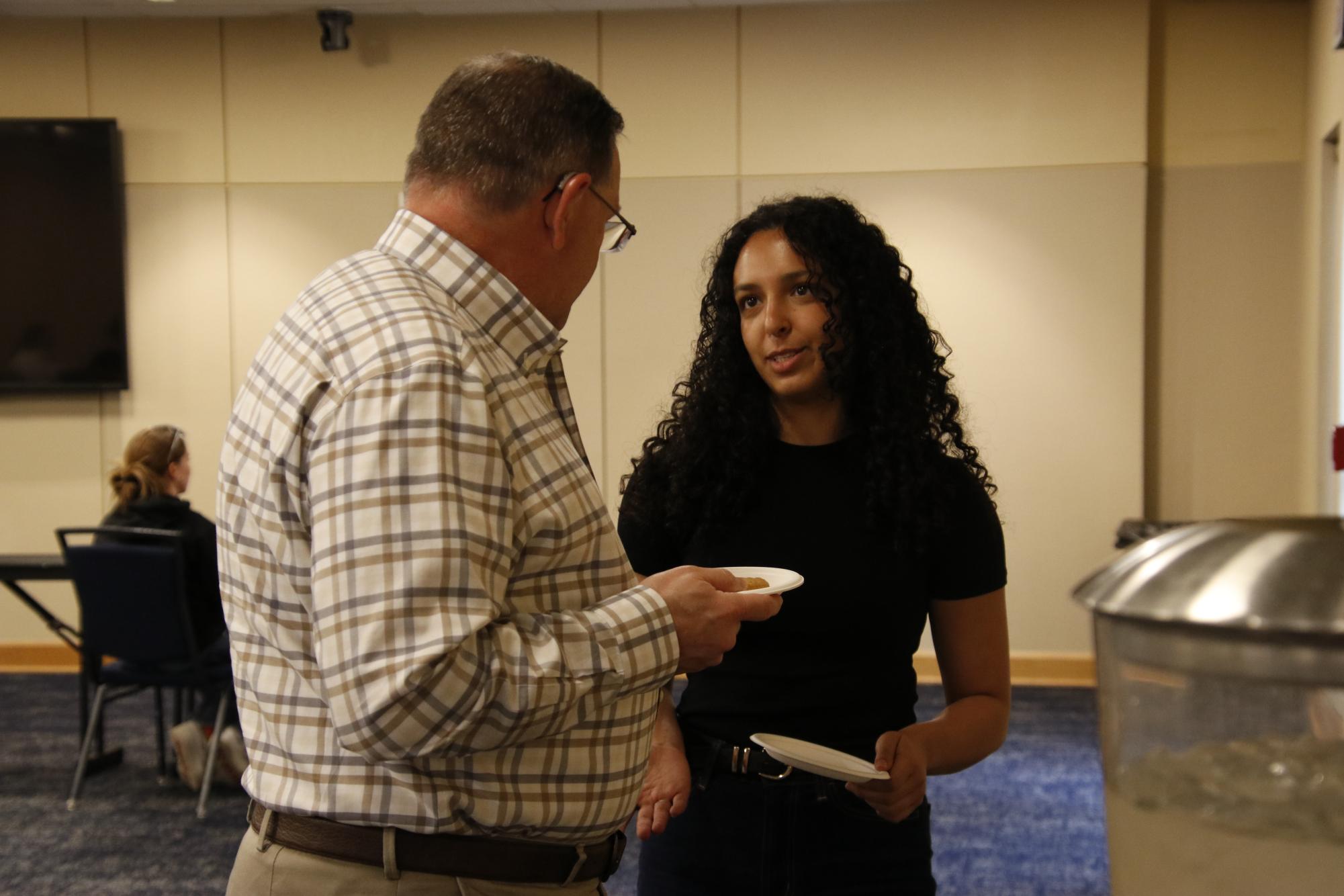 Student Media invites mass media professionals for speed networking