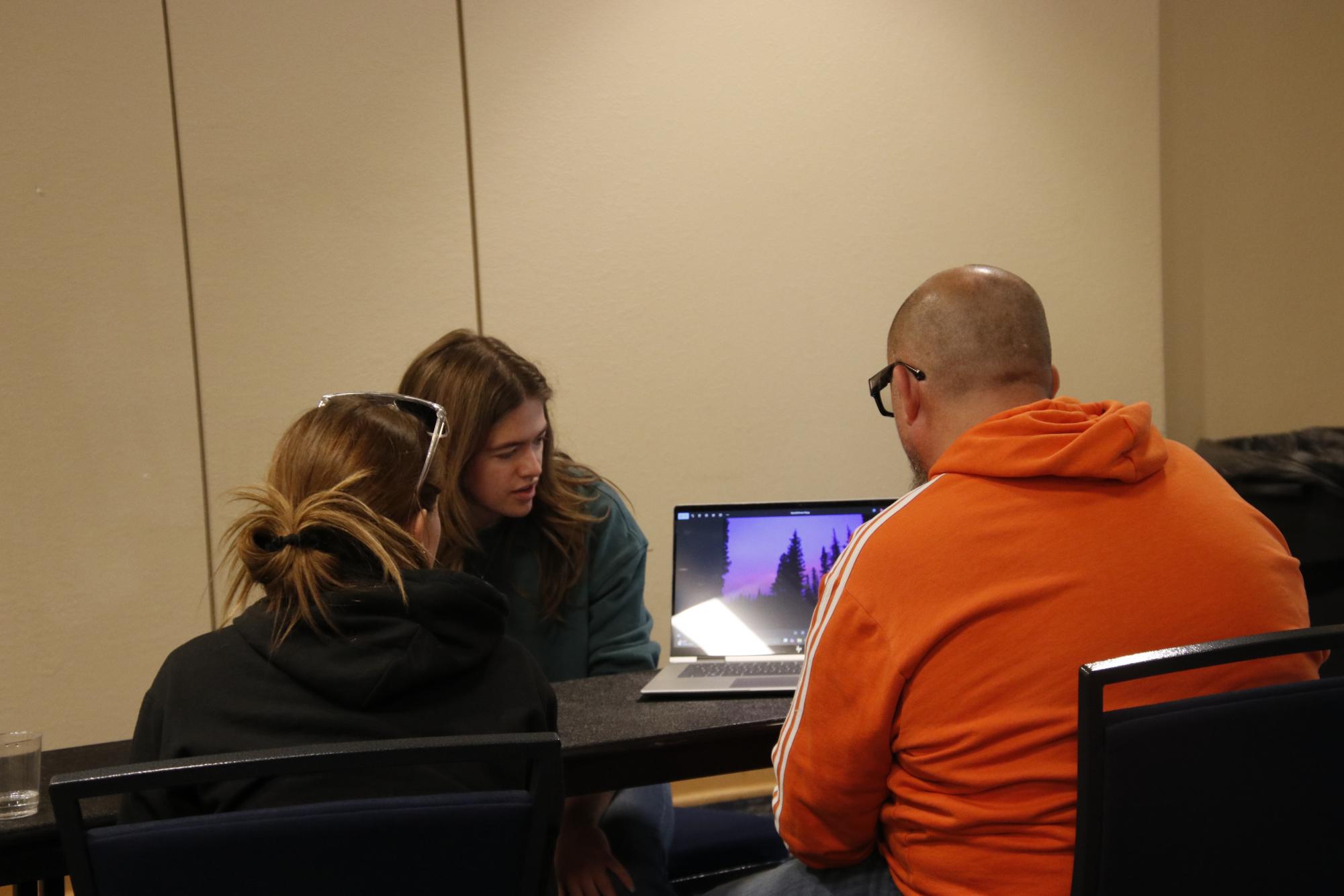 Student Media invites mass media professionals for speed networking