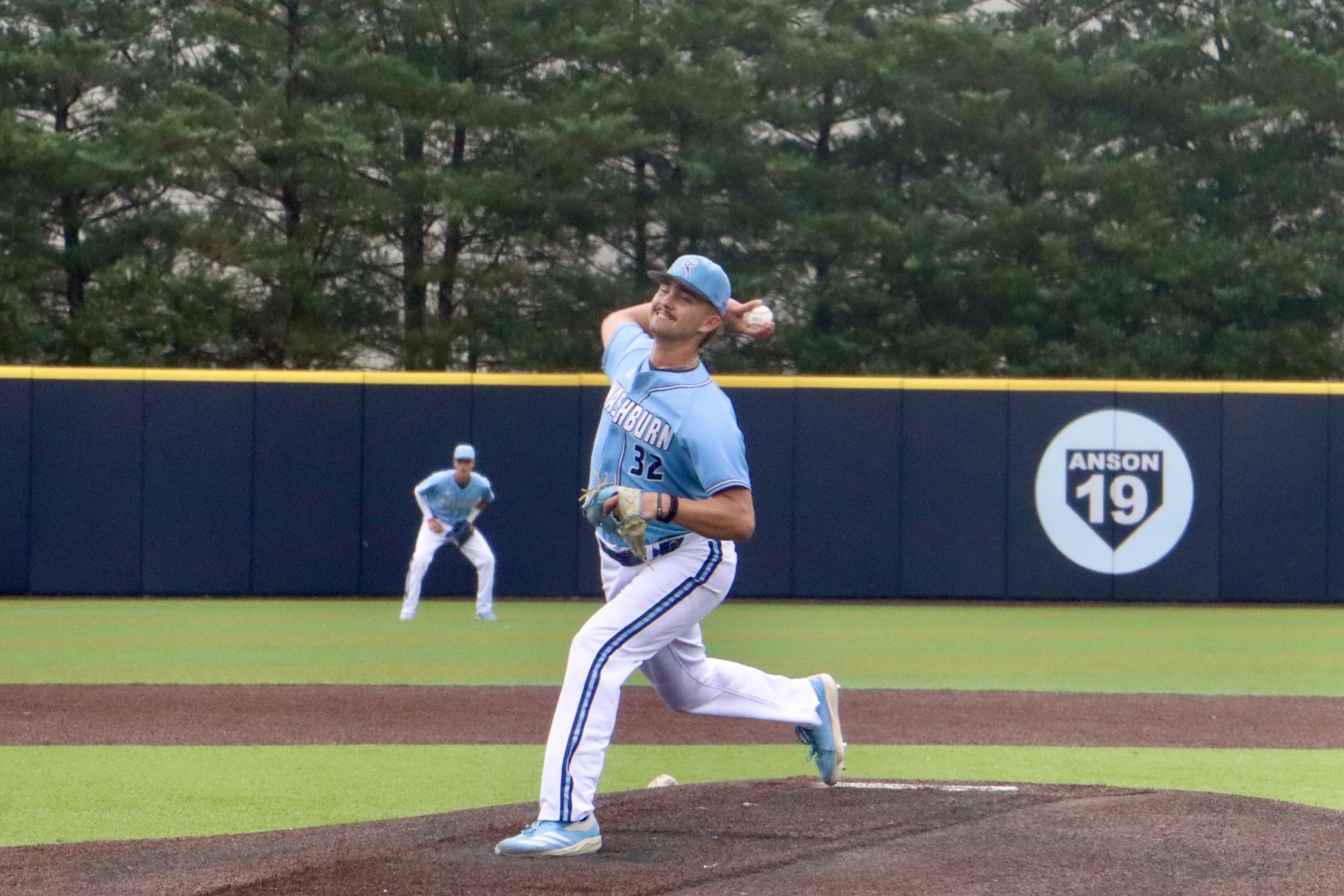 Washburn overcomes long rain delay to beat Emporia State 6-3