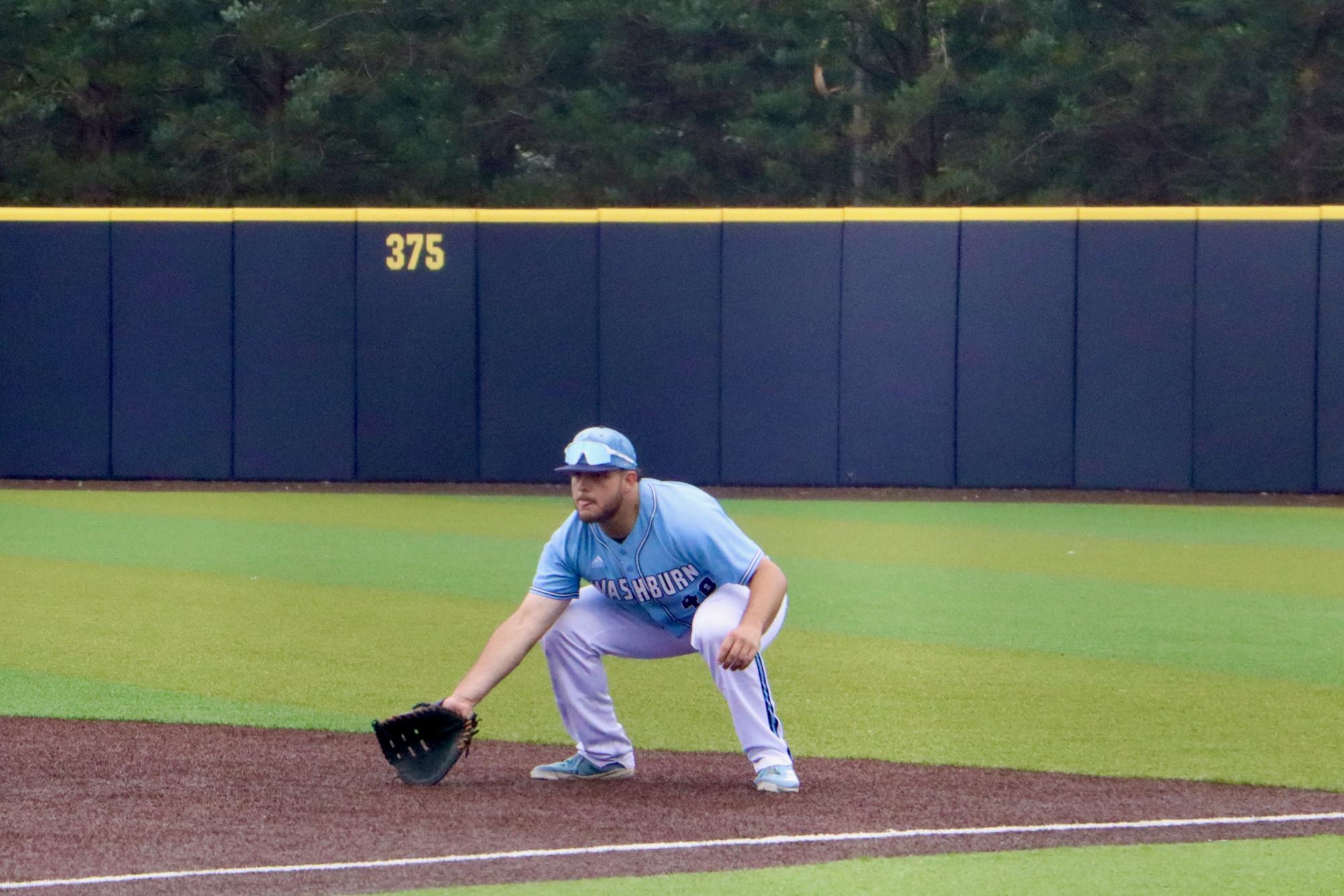 Washburn overcomes long rain delay to beat Emporia State 6-3