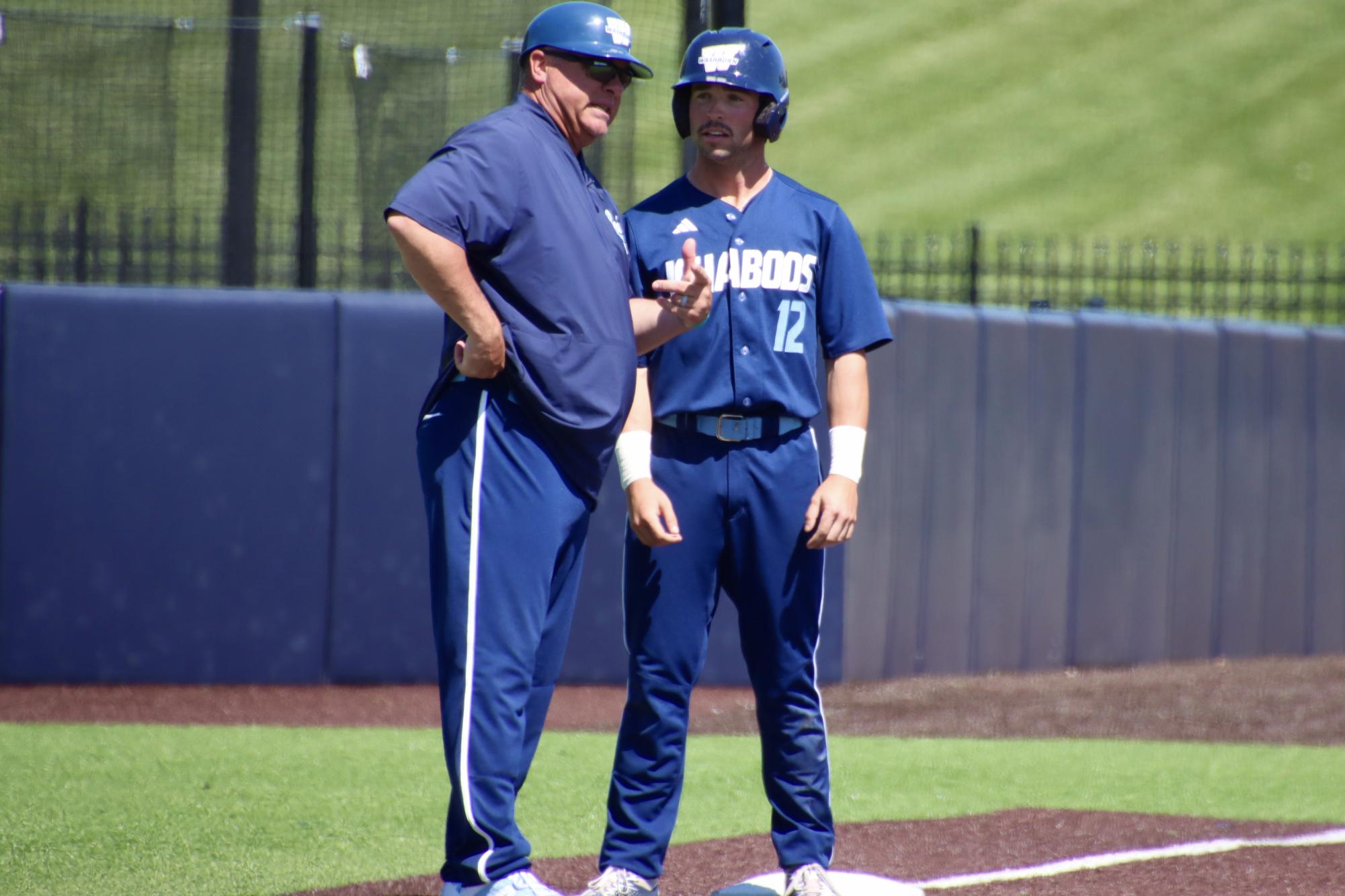 Washburn finishes season with shutout win against Pittsburg State 5-0